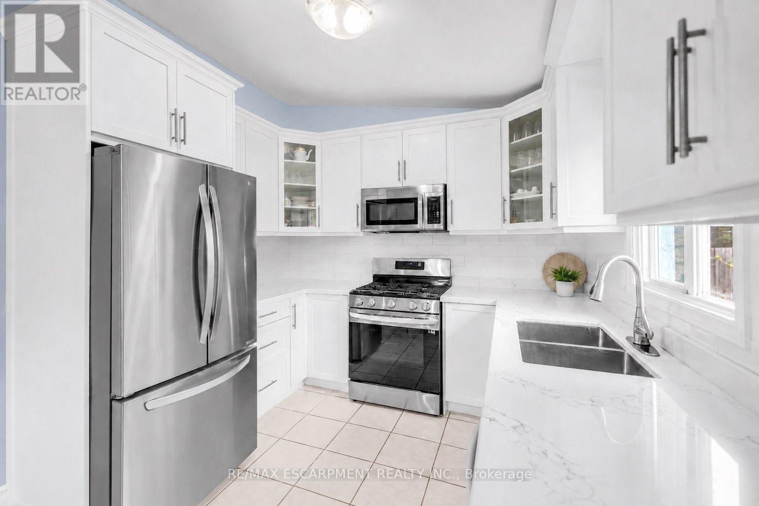 172 ALDERLEA AVENUE - 18