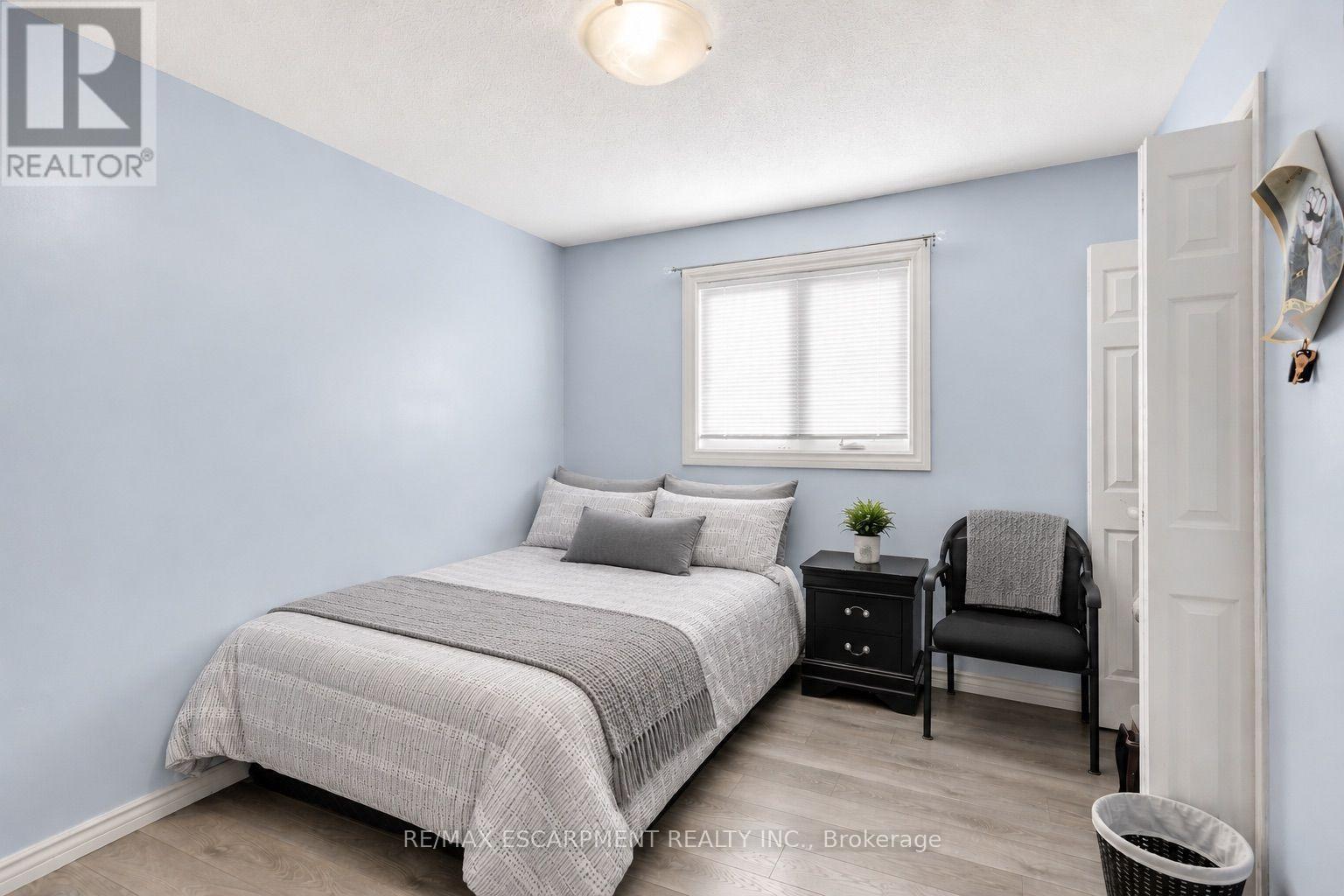 172 ALDERLEA AVENUE - 27