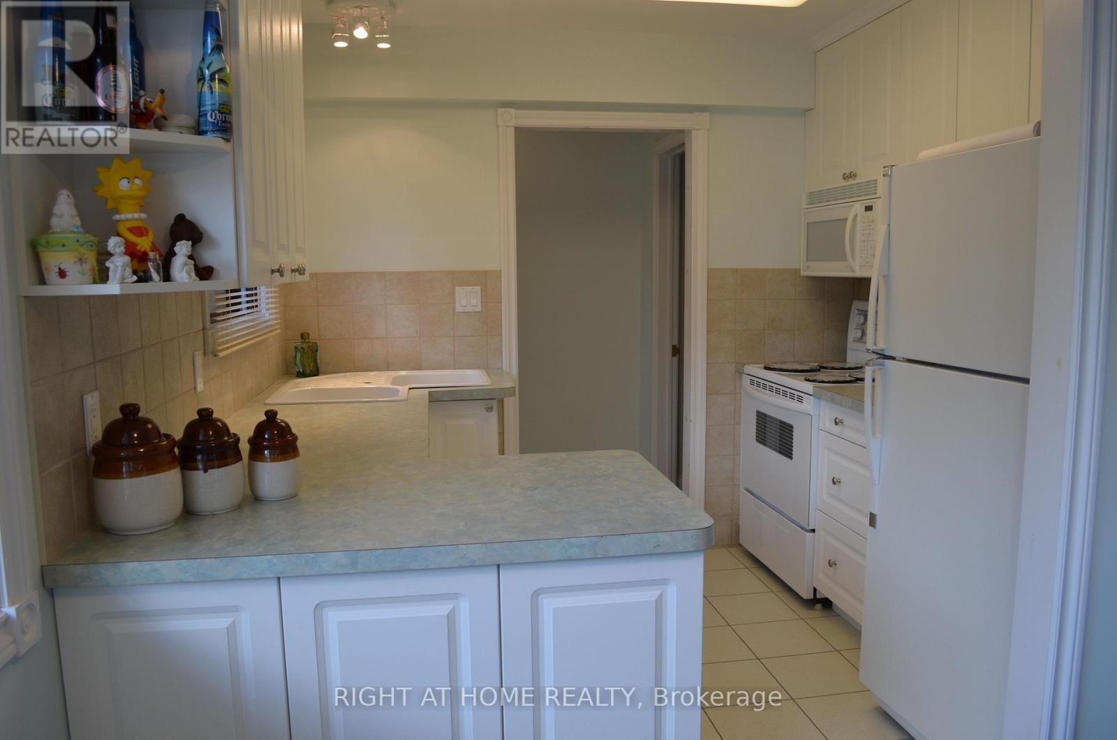 37 WILLARDS LANE - 14