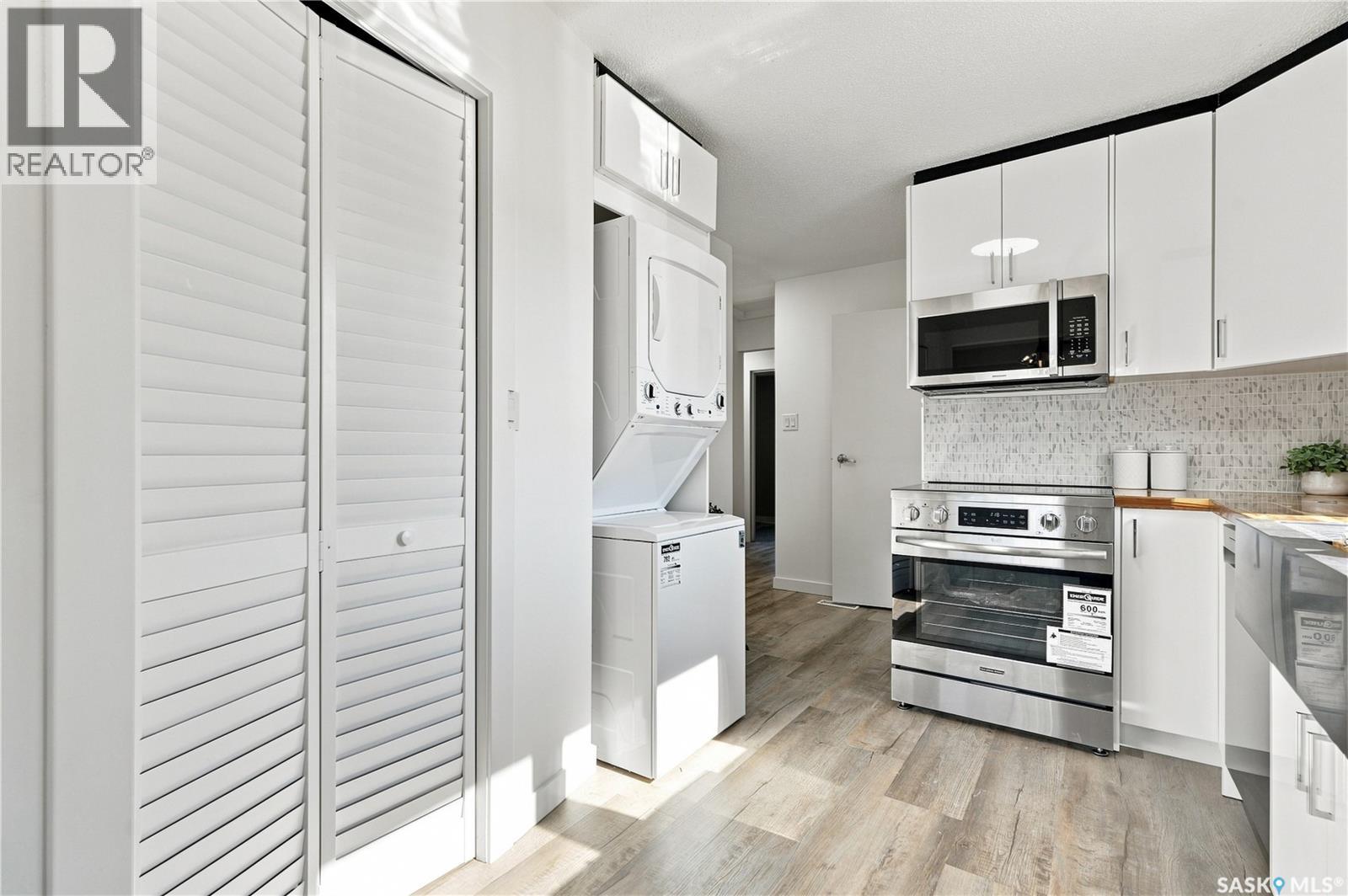 607 Lenore DRIVE - Image 12