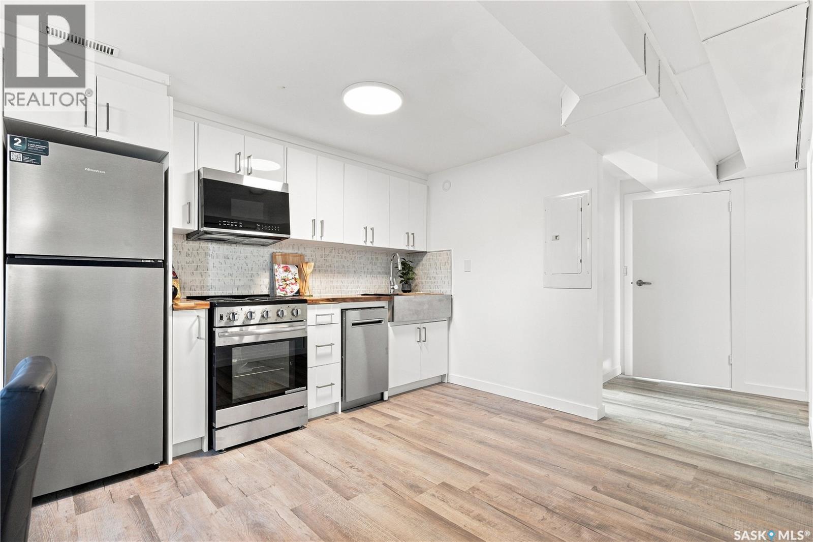 607 Lenore DRIVE - 34