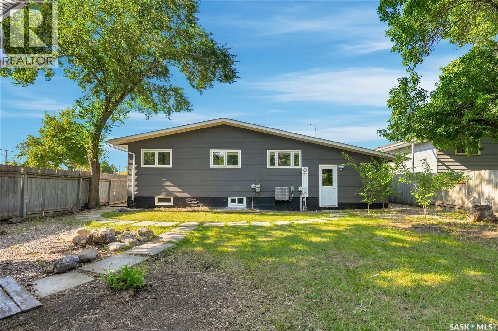 607 Lenore DRIVE - Image 47