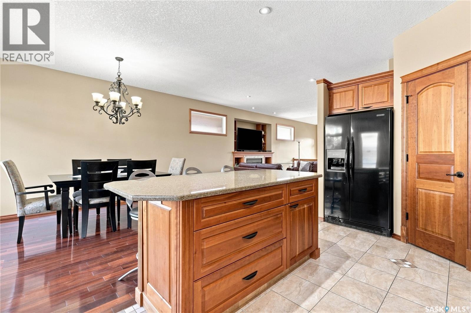 6407 WASCANA COURT BAY - 21