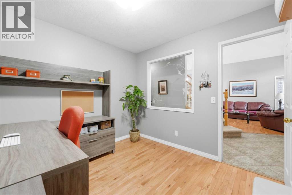 76 Valley Meadow Close NW, Valley Ridge, Calgary photo 4