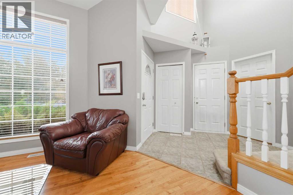 76 Valley Meadow Close NW, Valley Ridge, Calgary photo 2