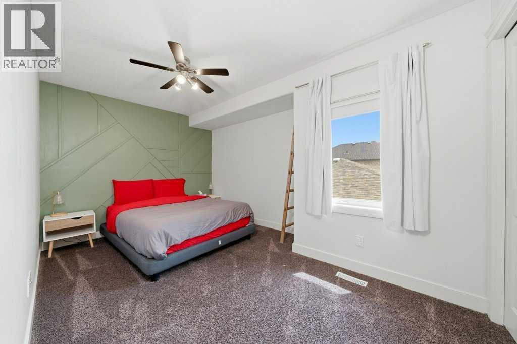 2230 35 Street SW - 26