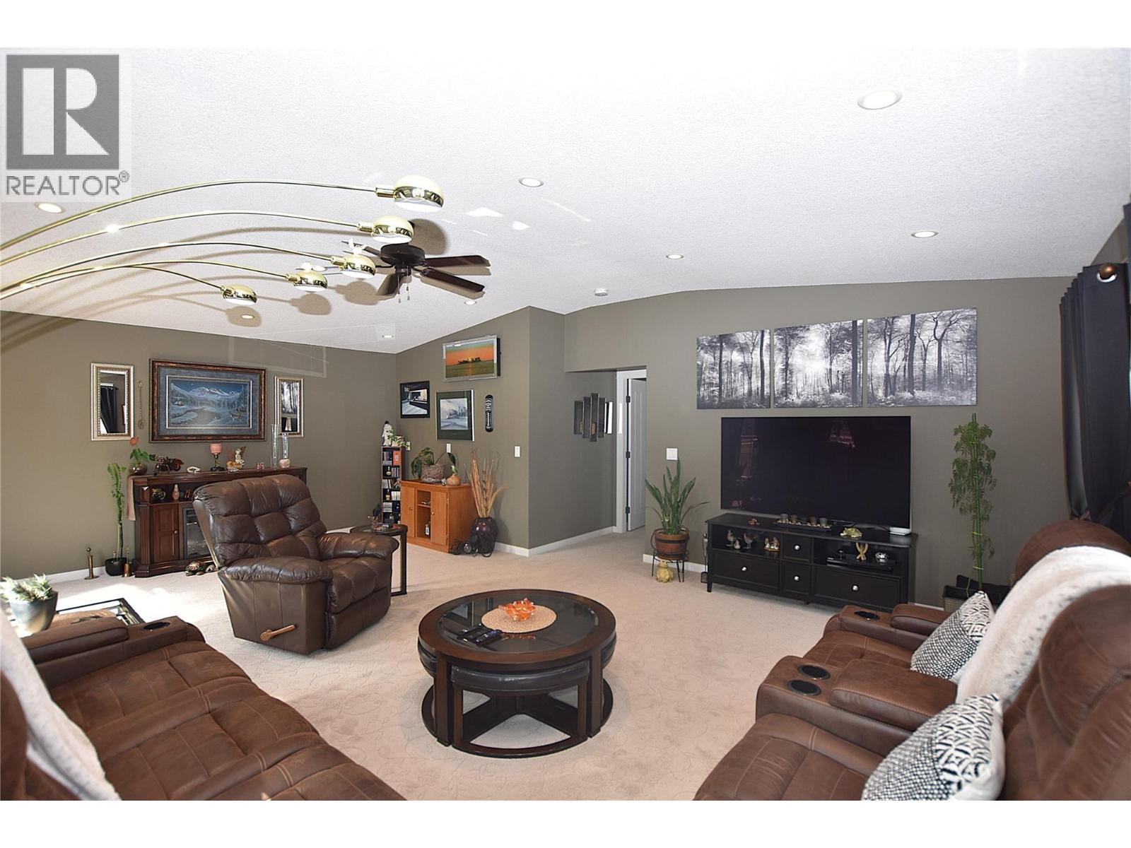 535 Loon Avenue, Vernon