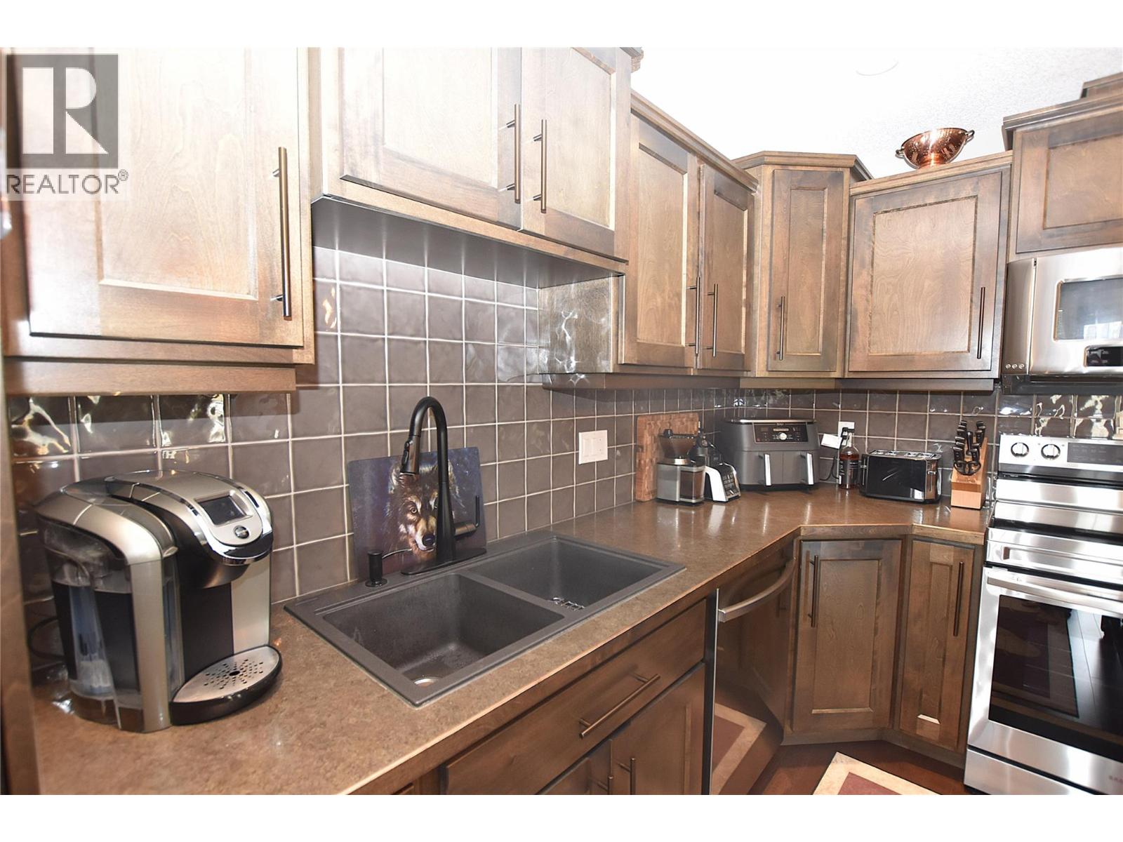 535 Loon Avenue, Vernon