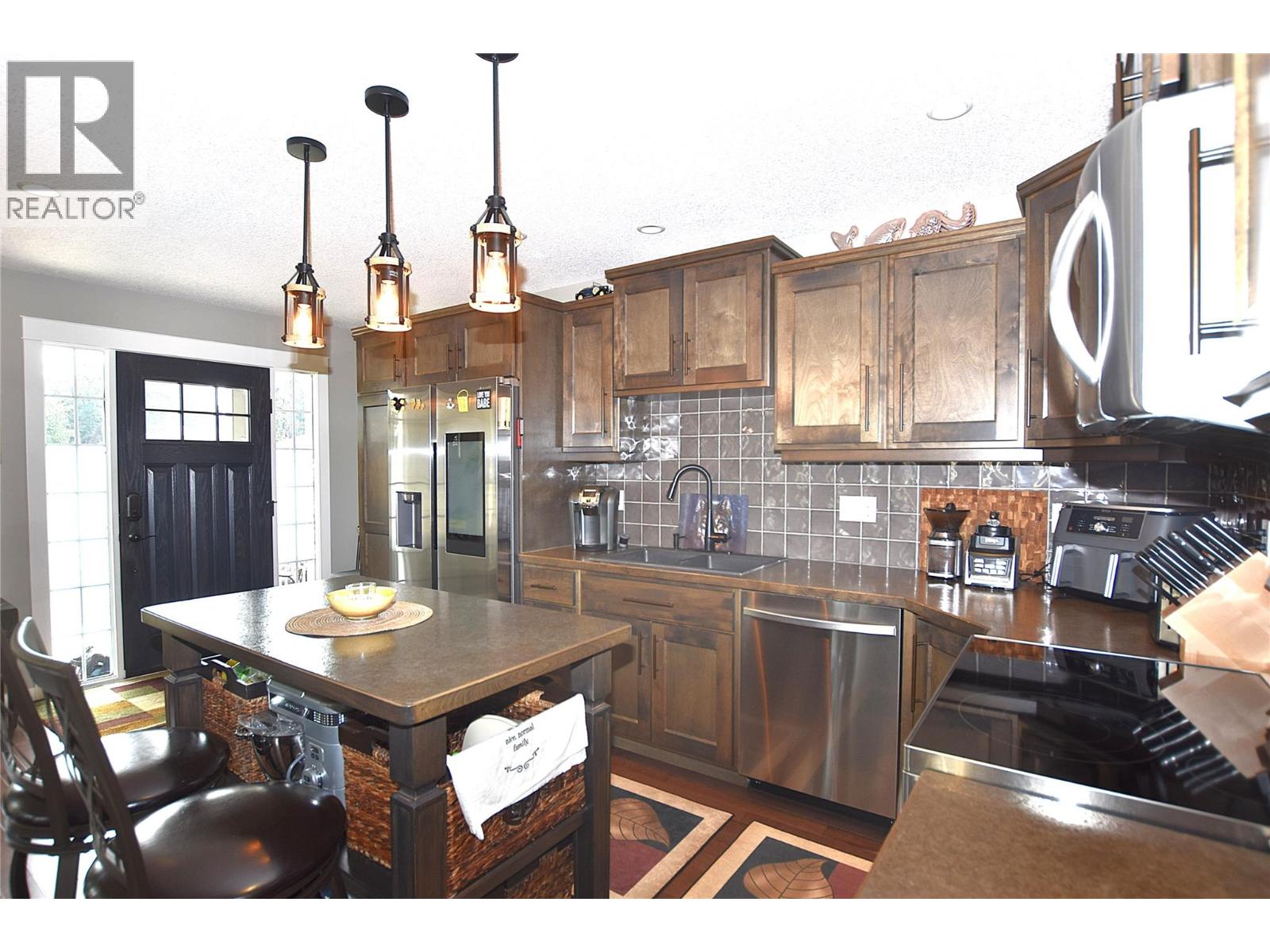 535 Loon Avenue, Vernon