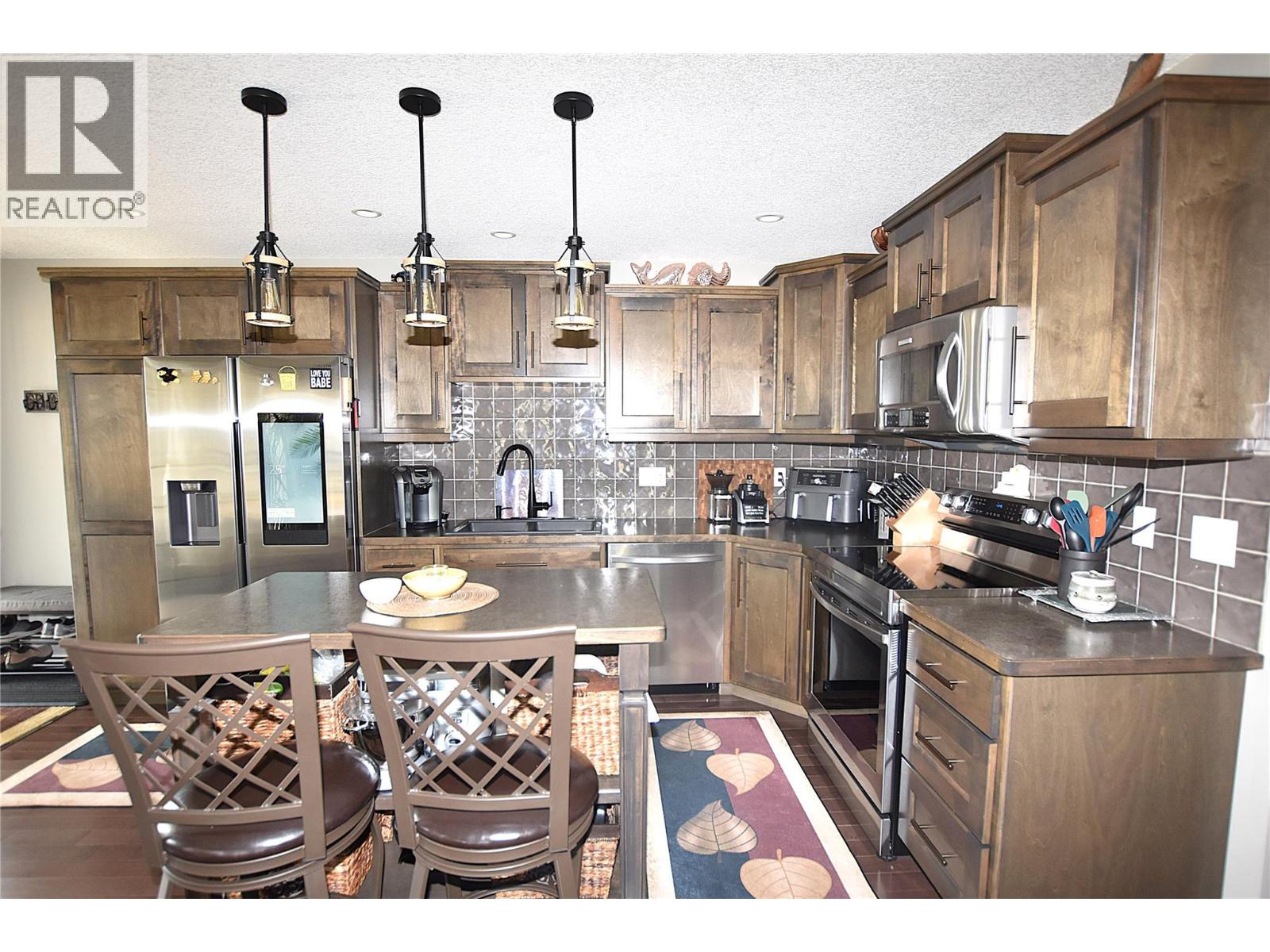 535 Loon Avenue, Vernon