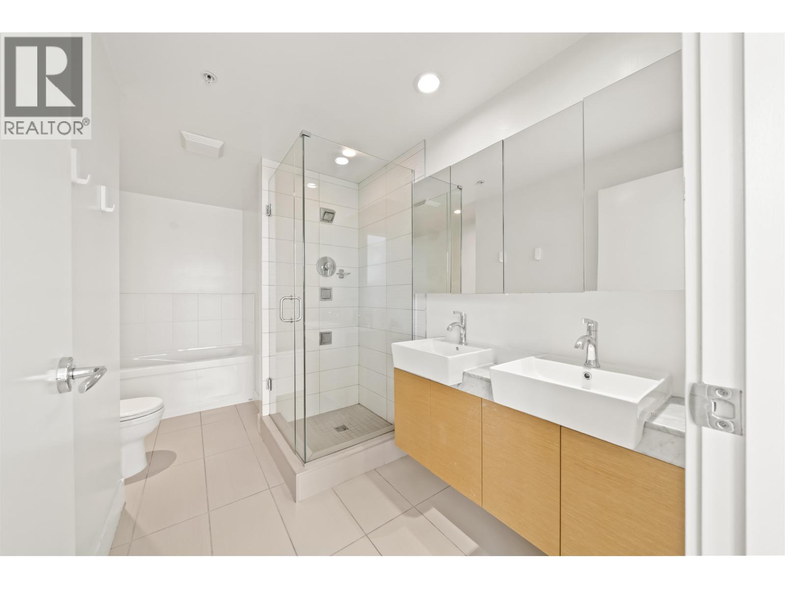 2 Bed, 2 Bath House for Sale in Vancouver – 2505 565 SMITHE STREET, Vancouver – MLS# R3159670 - Image 15