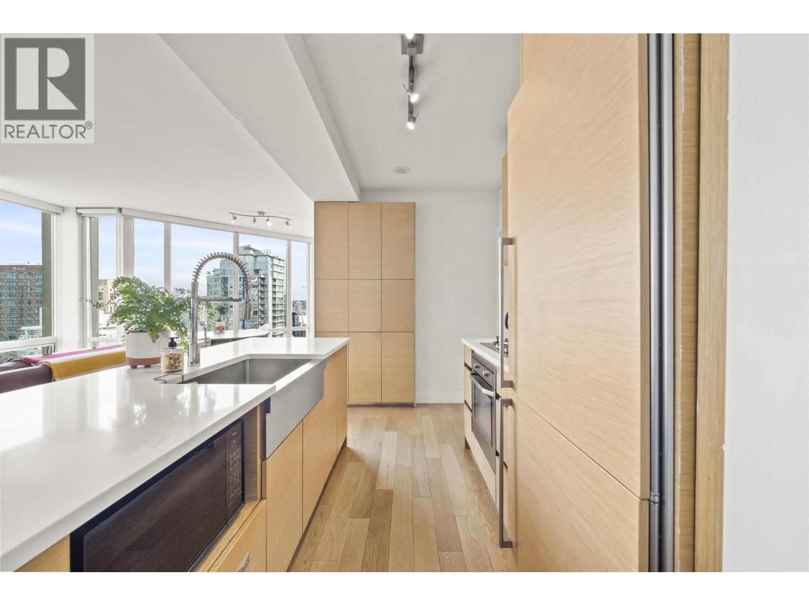 2 Bed, 2 Bath House for Sale in Vancouver – 2505 565 SMITHE STREET, Vancouver – MLS# R3159670 - Image 3
