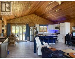 34 Lakeshore Drive, Grandview — photo 3