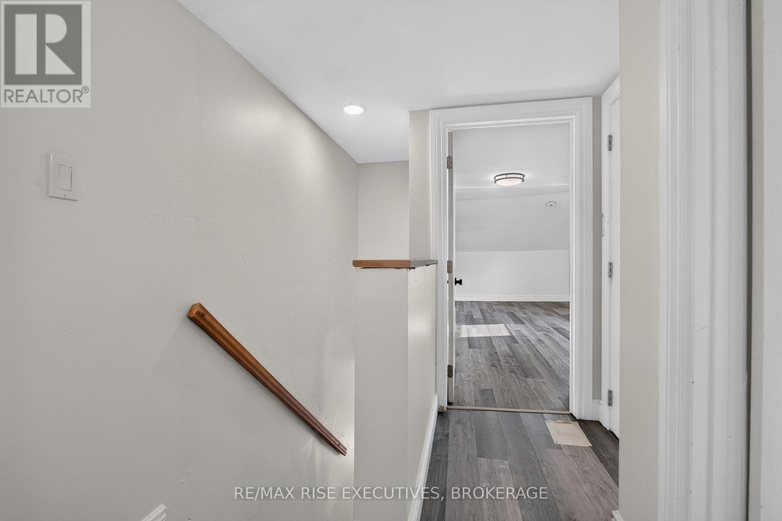 48 ELM STREET - 13