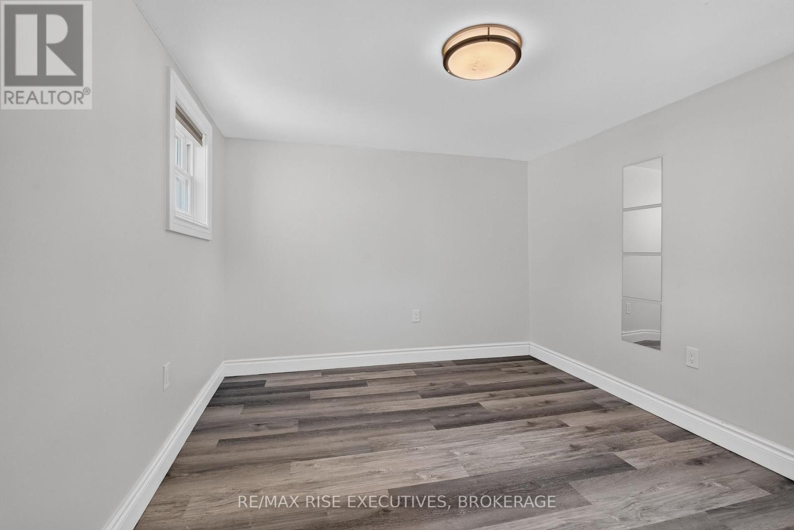 48 ELM STREET - Image 19