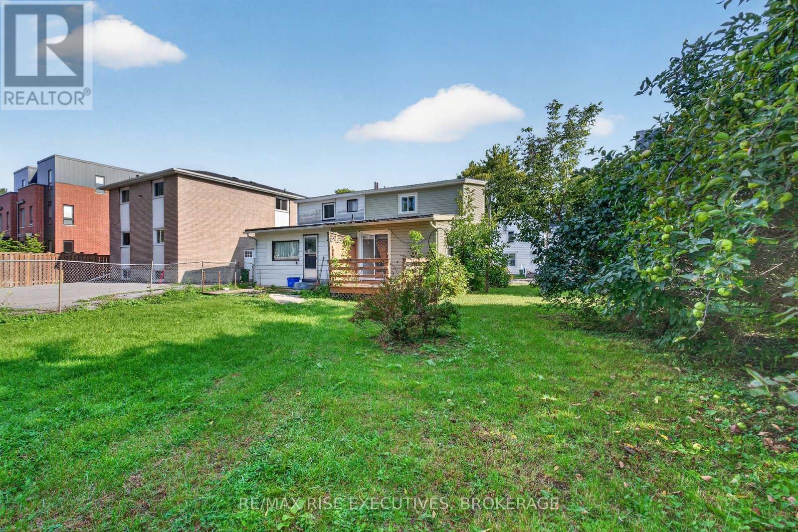 48 ELM STREET - 24