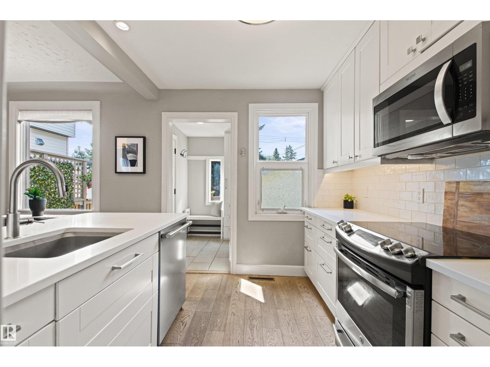 10741 70 AV NW - 25