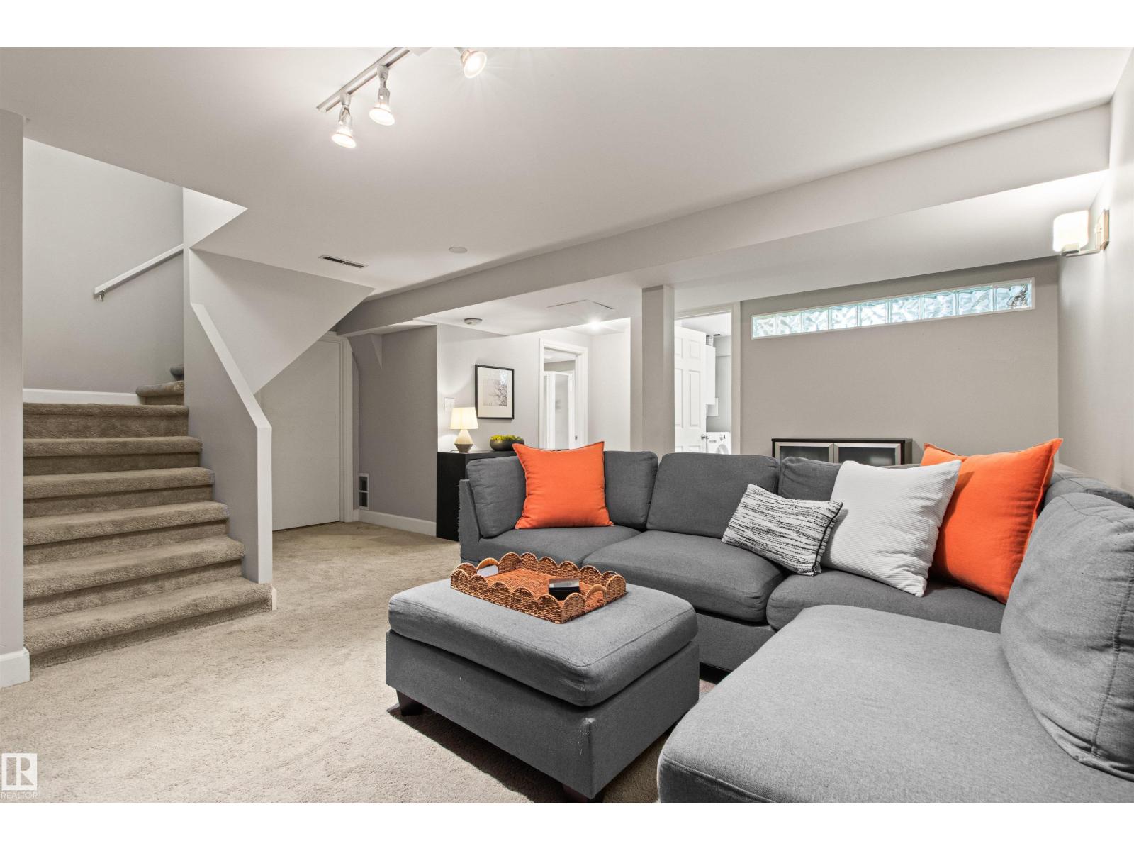 10741 70 AV NW - 45