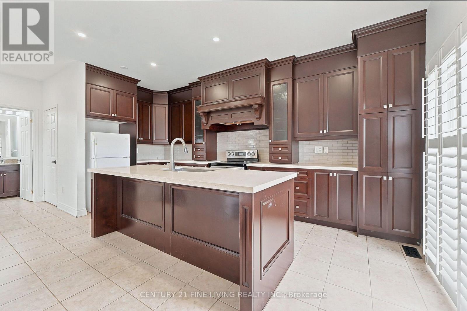92 KETTLEWELL CRESCENT - 10