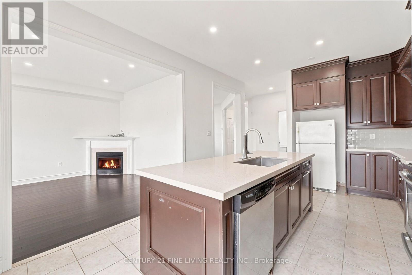 92 KETTLEWELL CRESCENT - 12