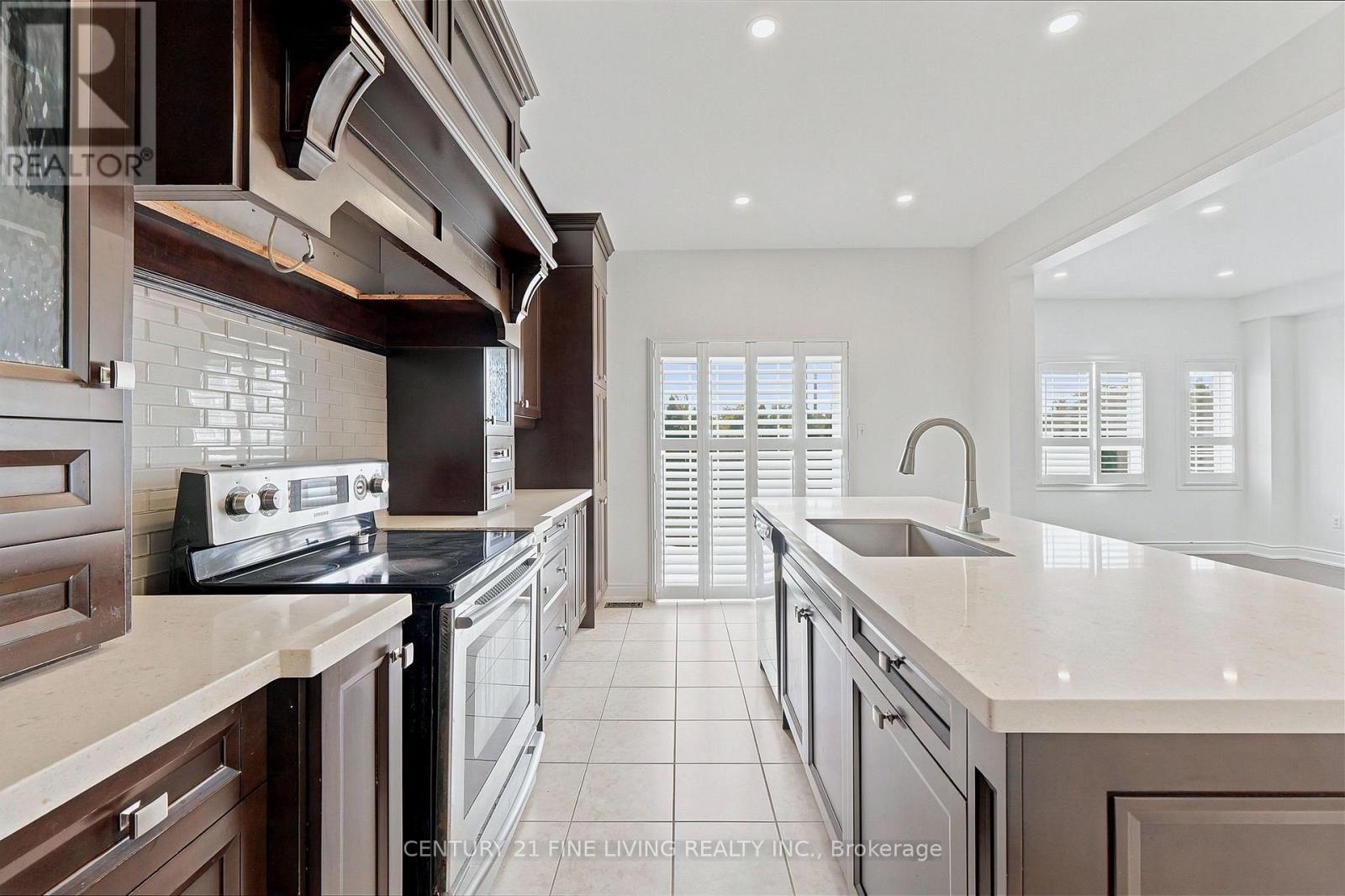 92 KETTLEWELL CRESCENT - 13