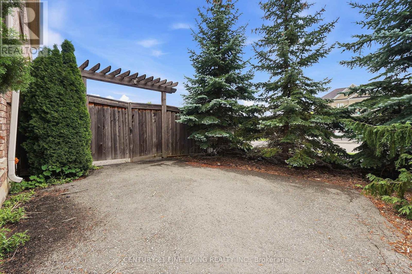 92 KETTLEWELL CRESCENT - 26