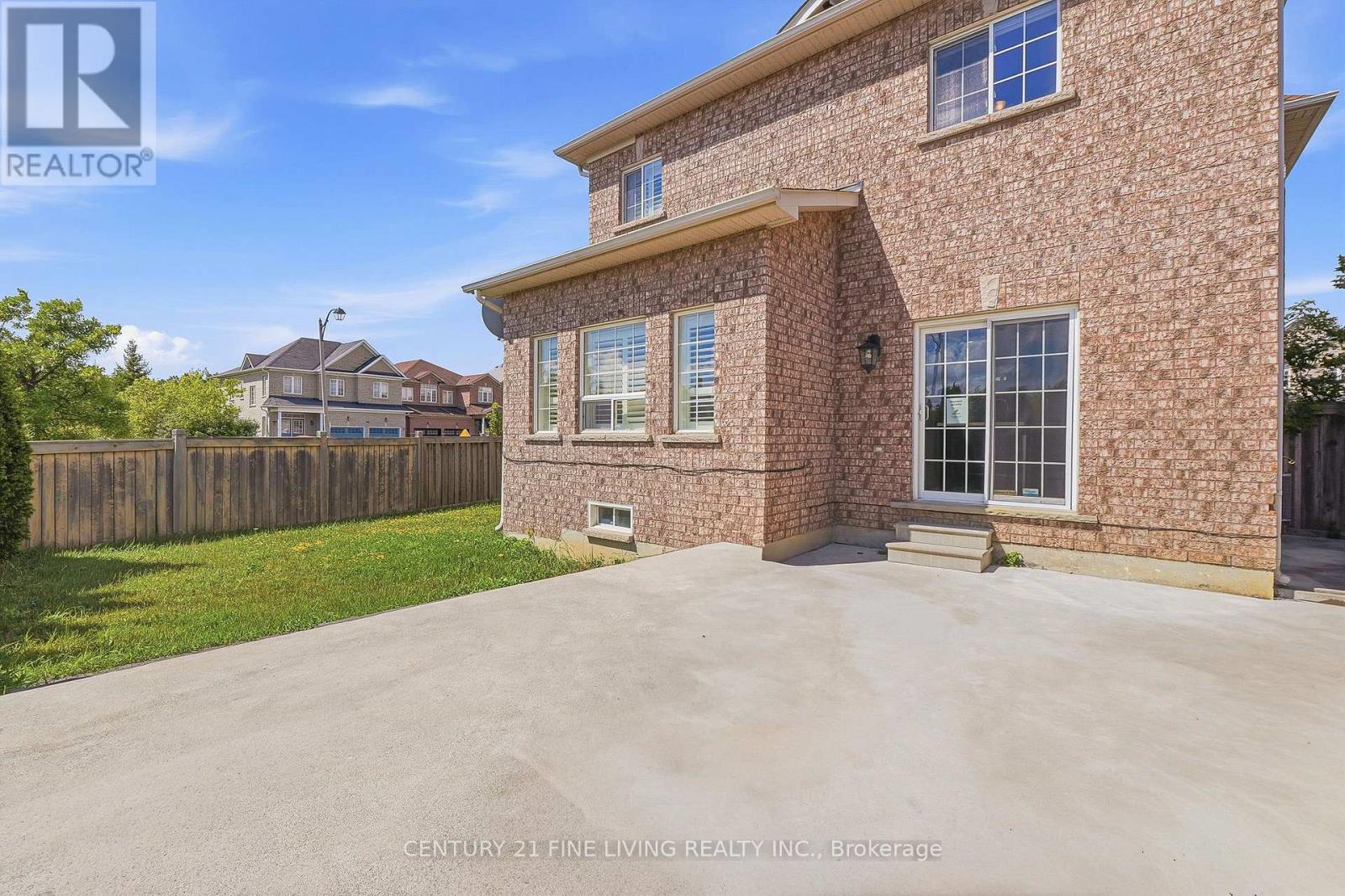 92 KETTLEWELL CRESCENT - 28