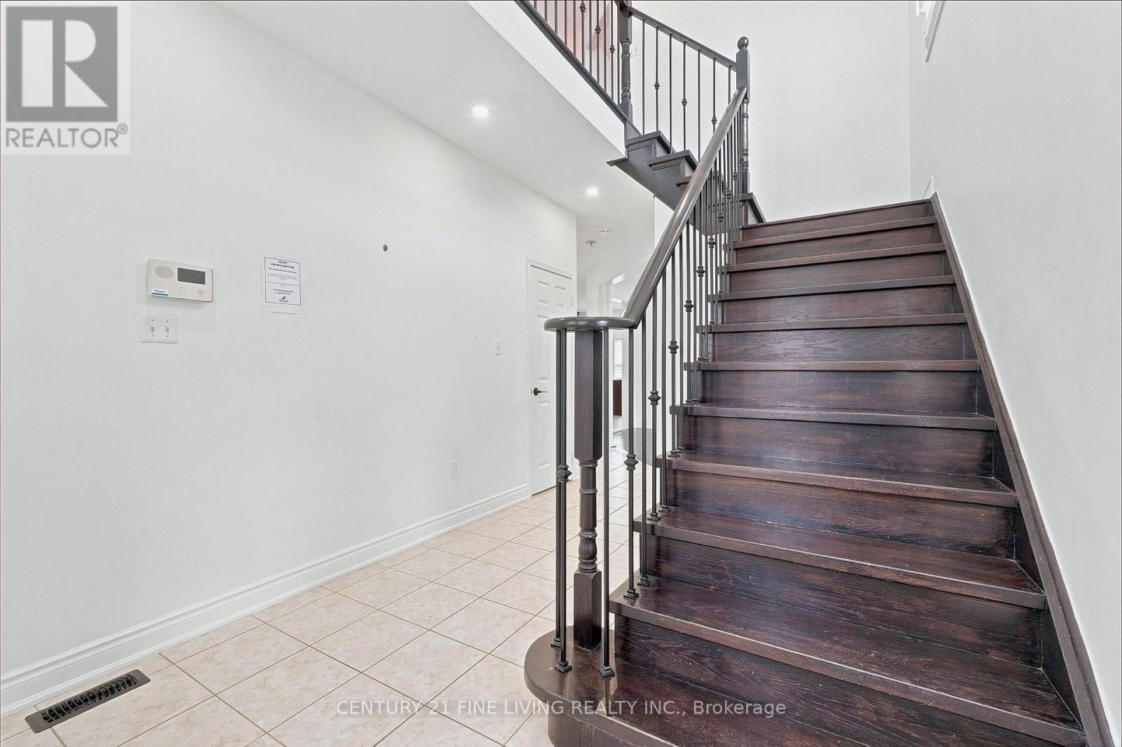 92 KETTLEWELL CRESCENT - 4