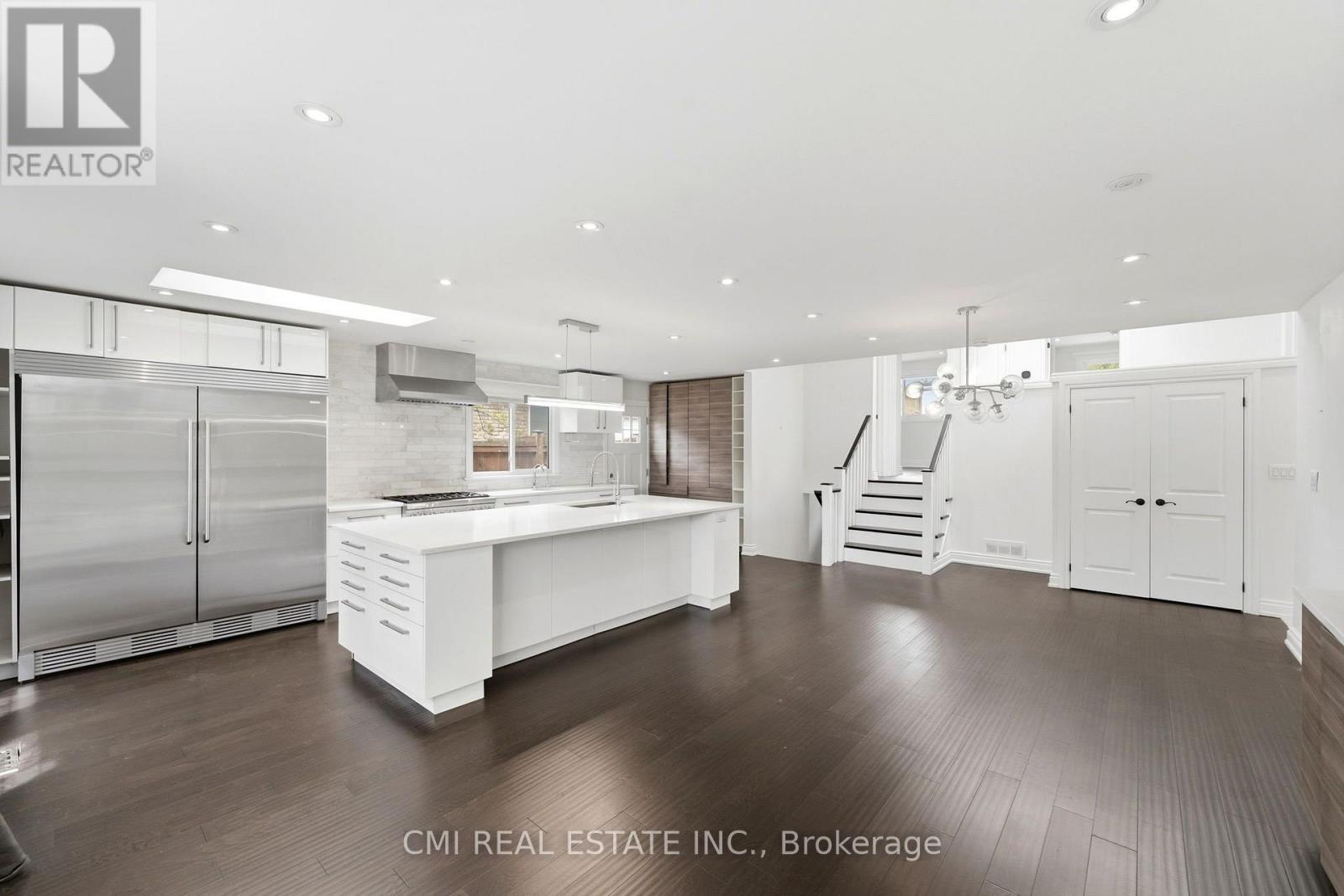 677 LOMOND CRESCENT - 10