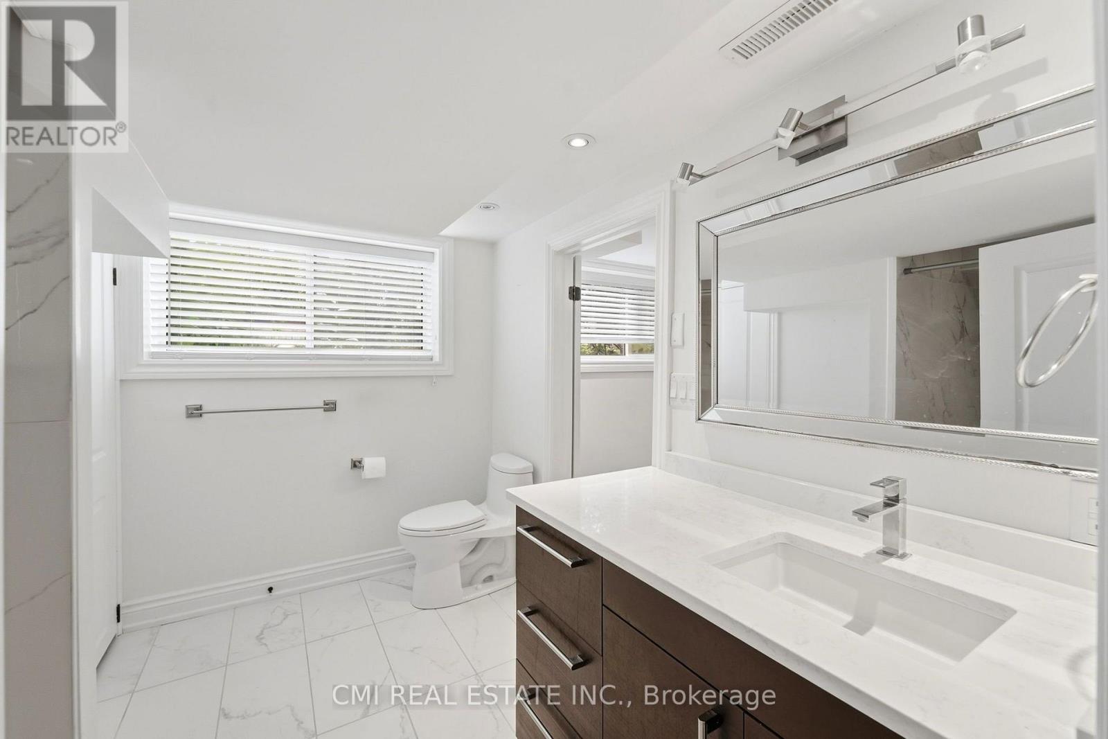 677 LOMOND CRESCENT - Image 28
