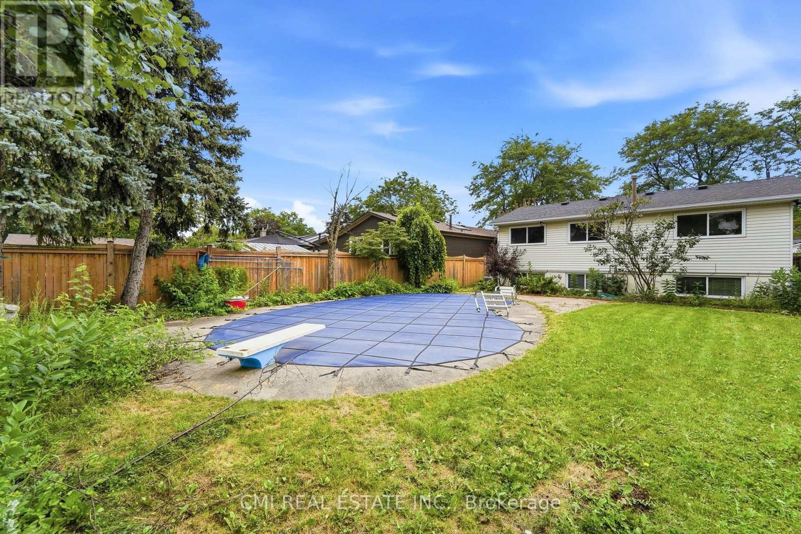 677 LOMOND CRESCENT - Image 40