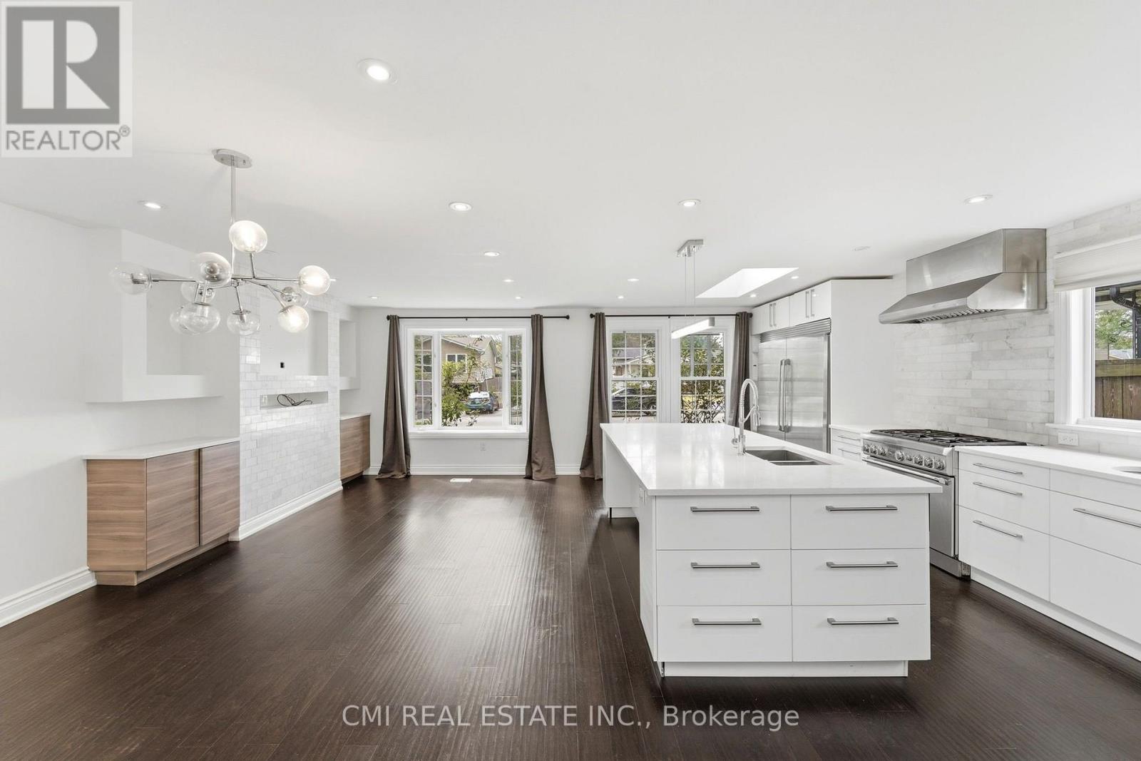 677 LOMOND CRESCENT - 7