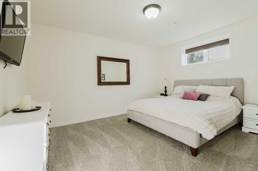 5, 704010 Range Road 64 - 33