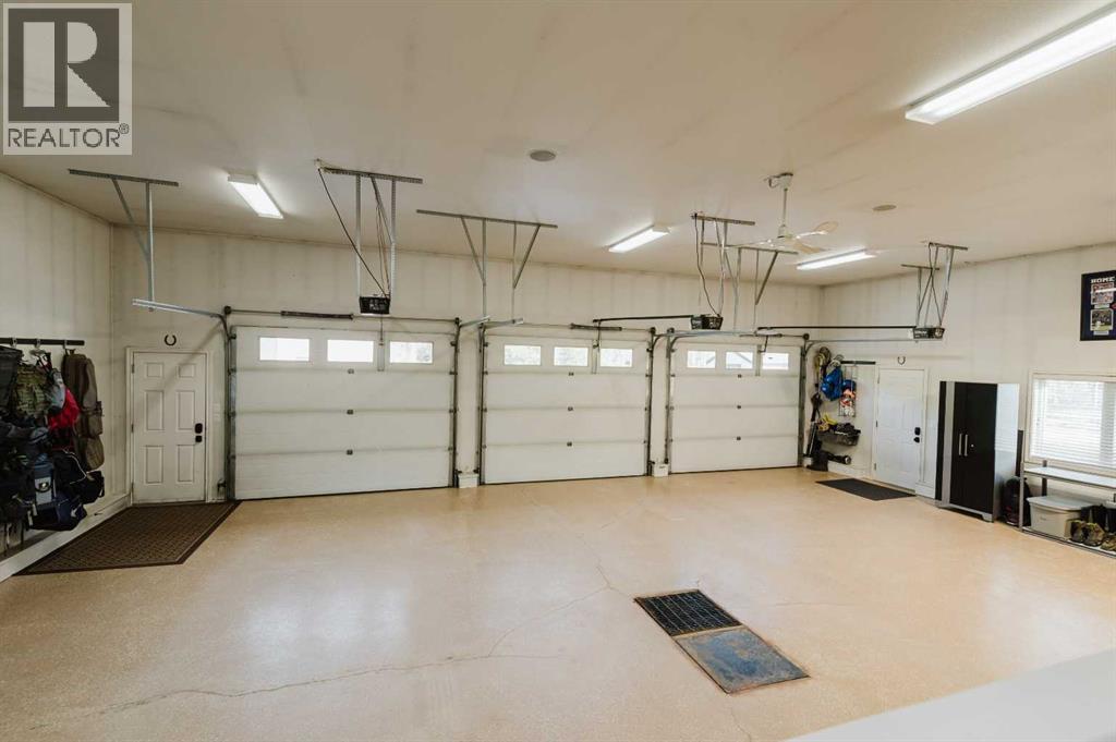 5, 704010 Range Road 64 - 43
