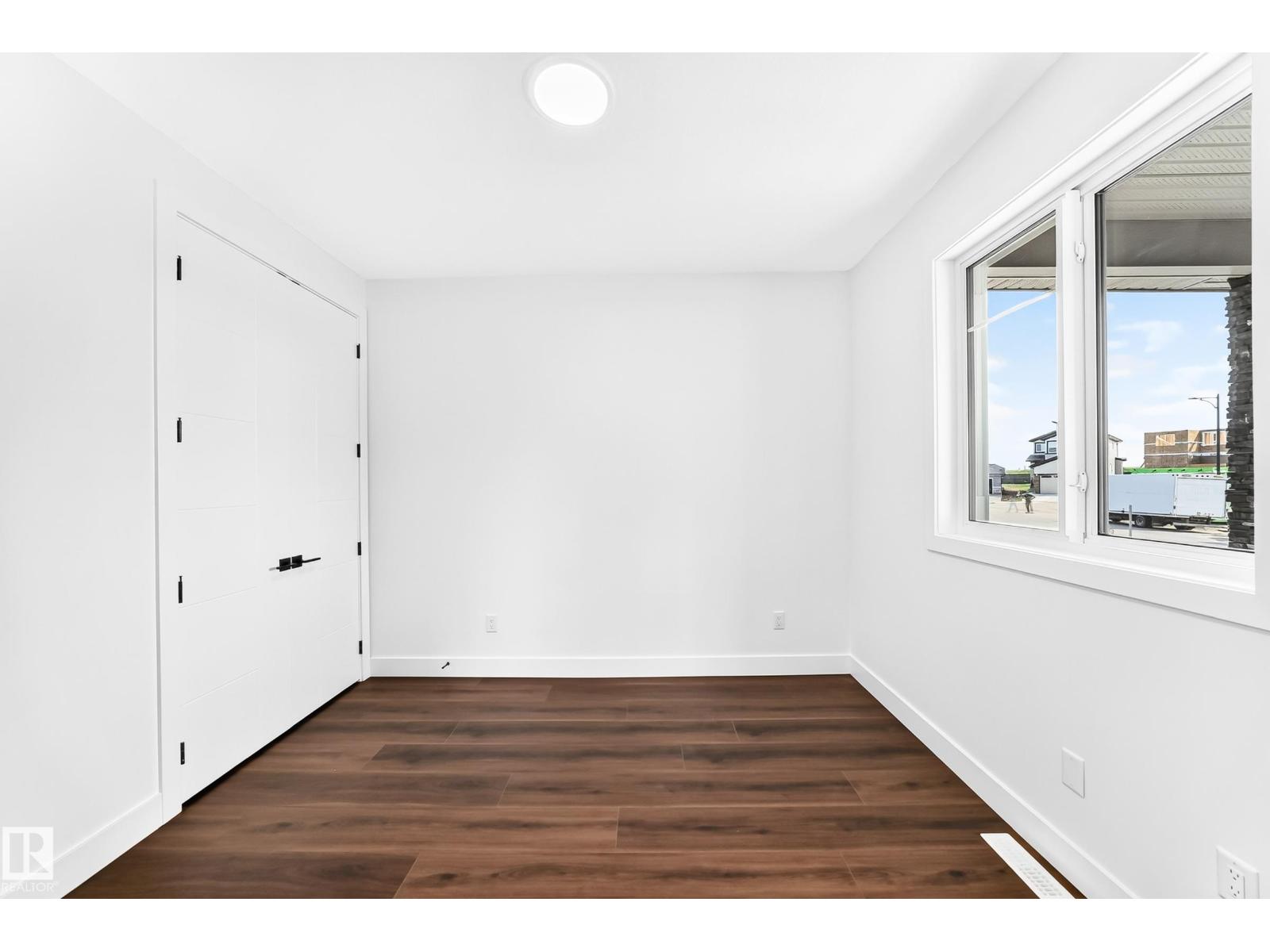 753 ASTORIA WY - 23