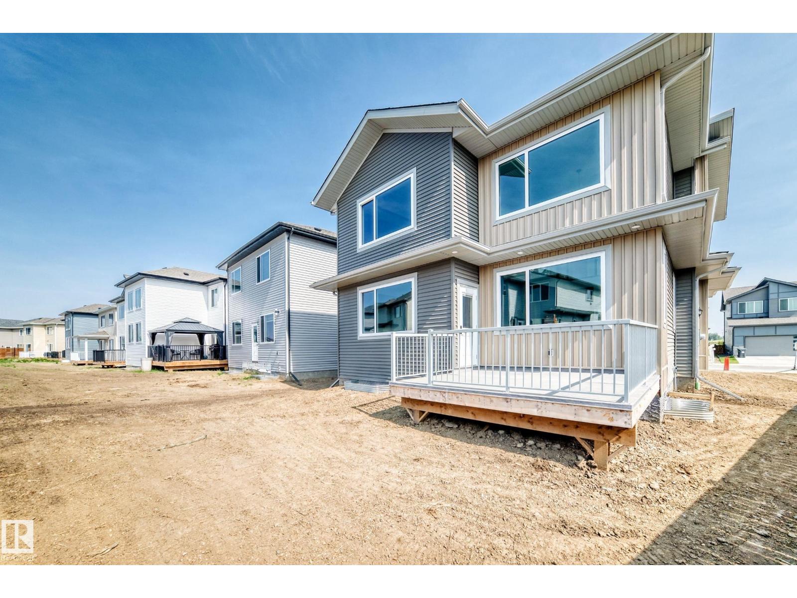 753 ASTORIA WY - 64