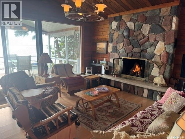 2220 Spruce CRESCENT - 6