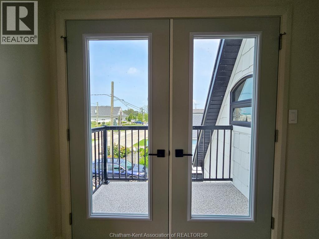19260 Lakeside DRIVE - Image 33