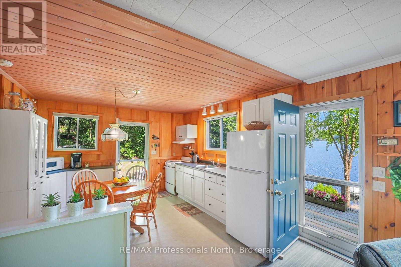 1017 PICKEREL LANE - Image 20