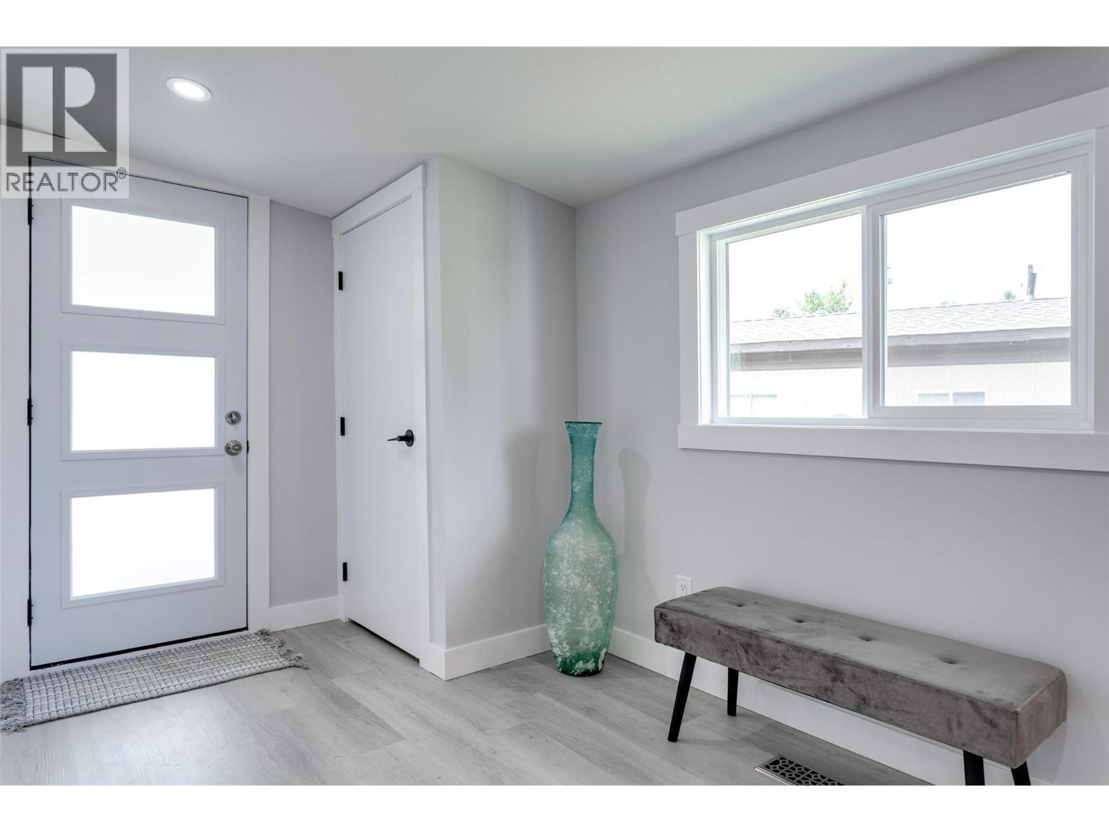 10 3535 McCulloch Road, Kelowna