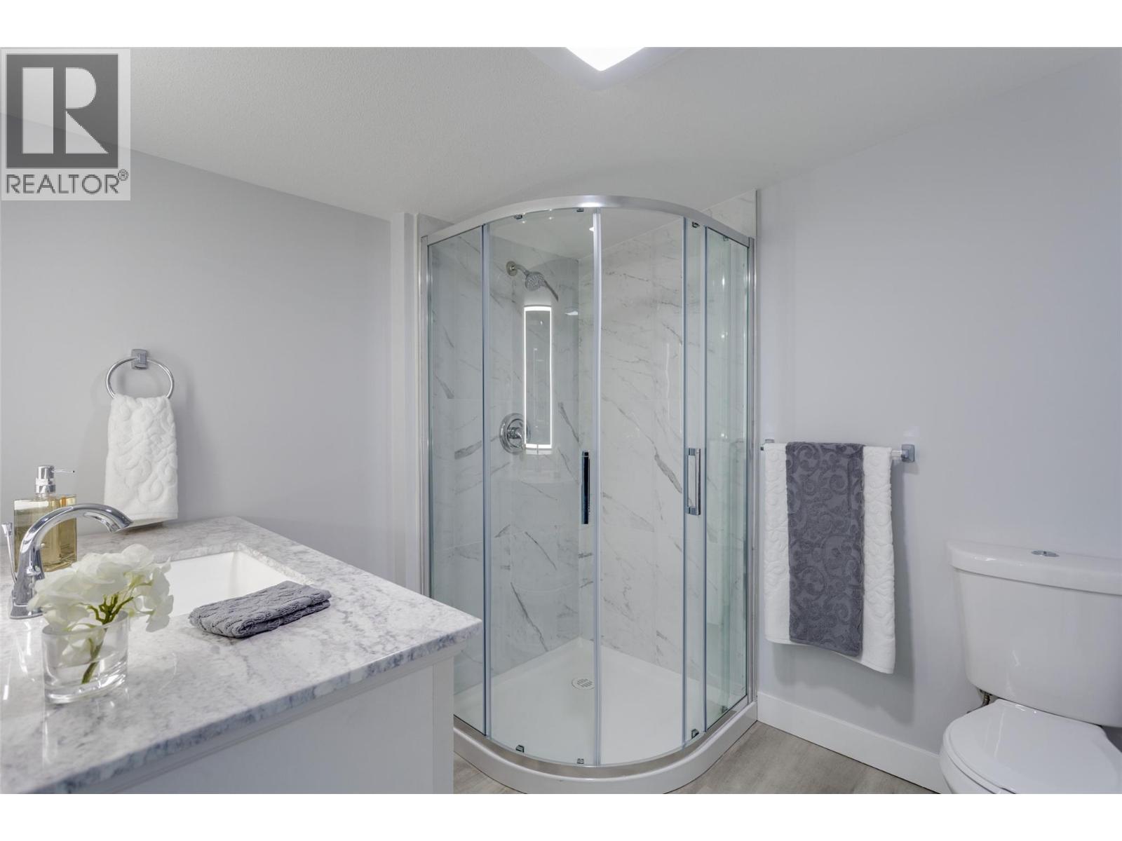 10 3535 McCulloch Road, Kelowna