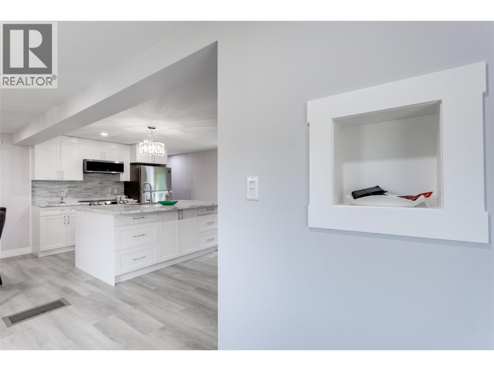 10 3535 McCulloch Road, Kelowna