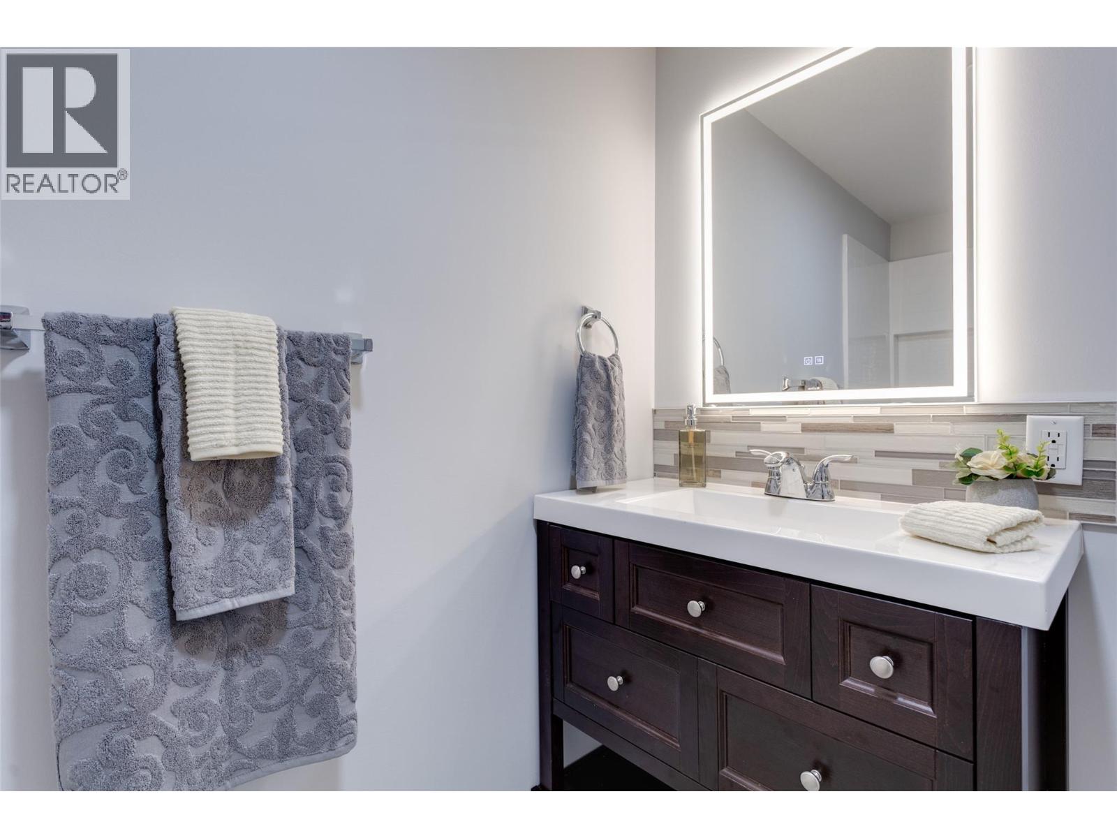 10 3535 McCulloch Road, Kelowna