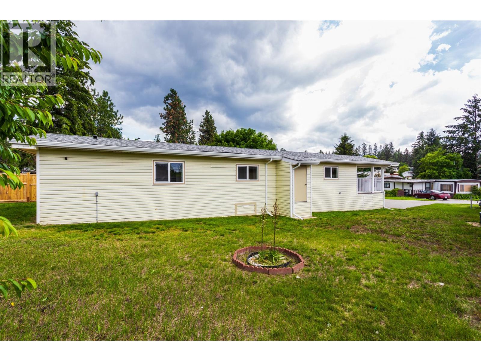 10 3535 McCulloch Road, Kelowna