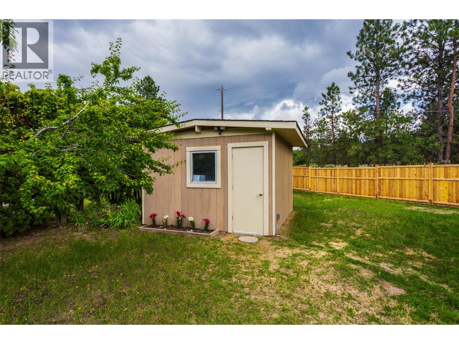 10 3535 McCulloch Road, Kelowna