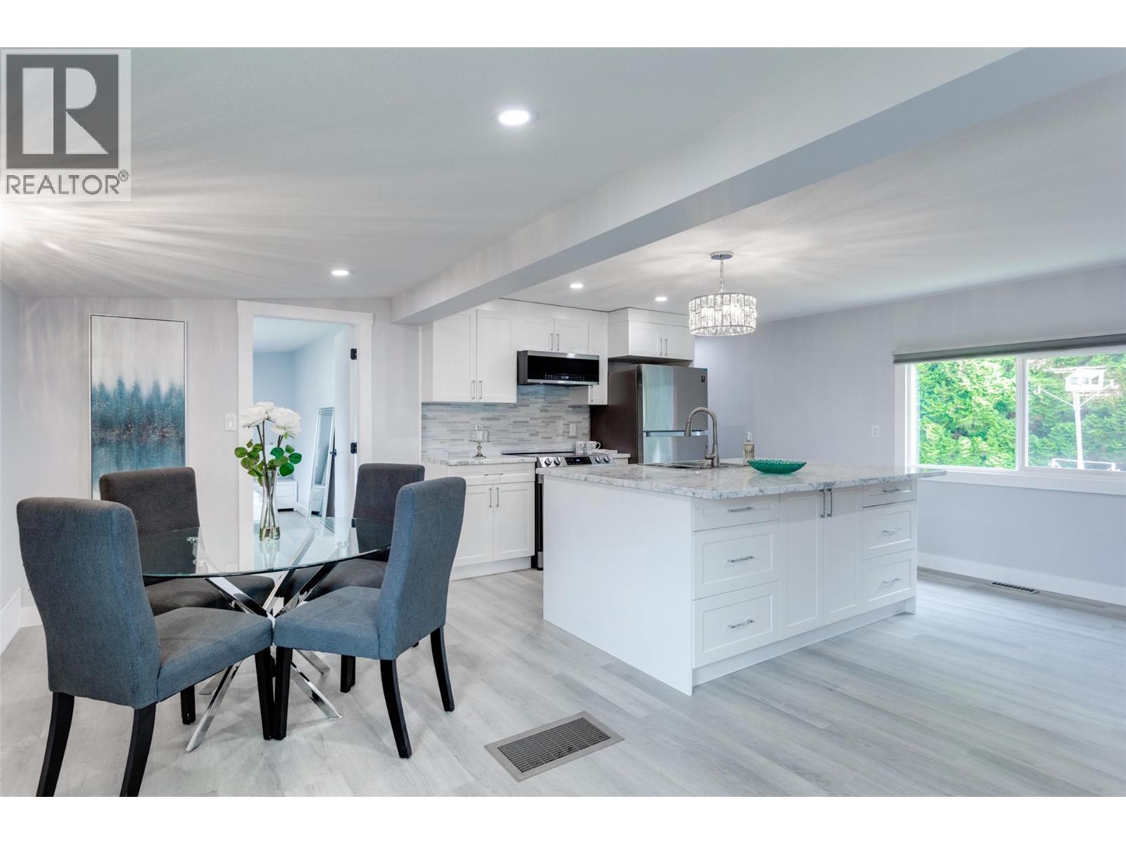 10 3535 McCulloch Road, Kelowna