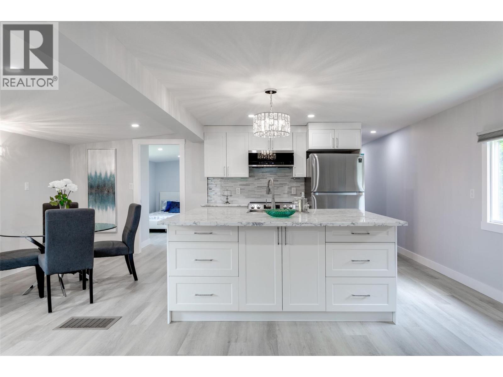 10 3535 McCulloch Road, Kelowna