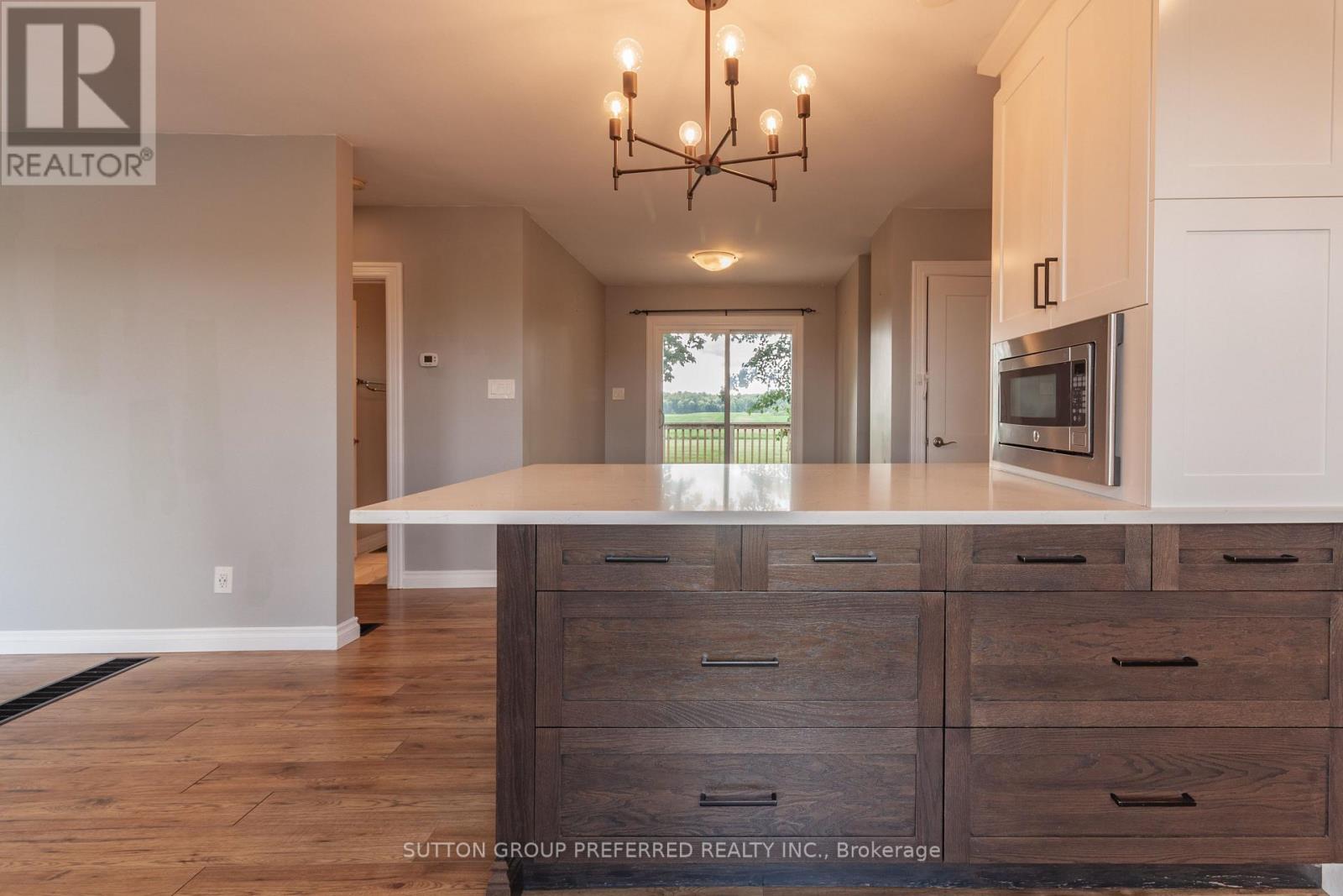 4463 AVON DRIVE - 24