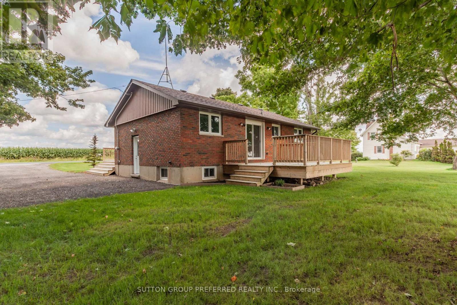 4463 AVON DRIVE - 9