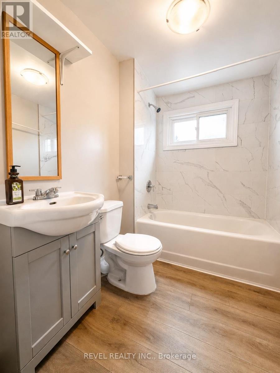 121 FLORAL AVENUE - 10